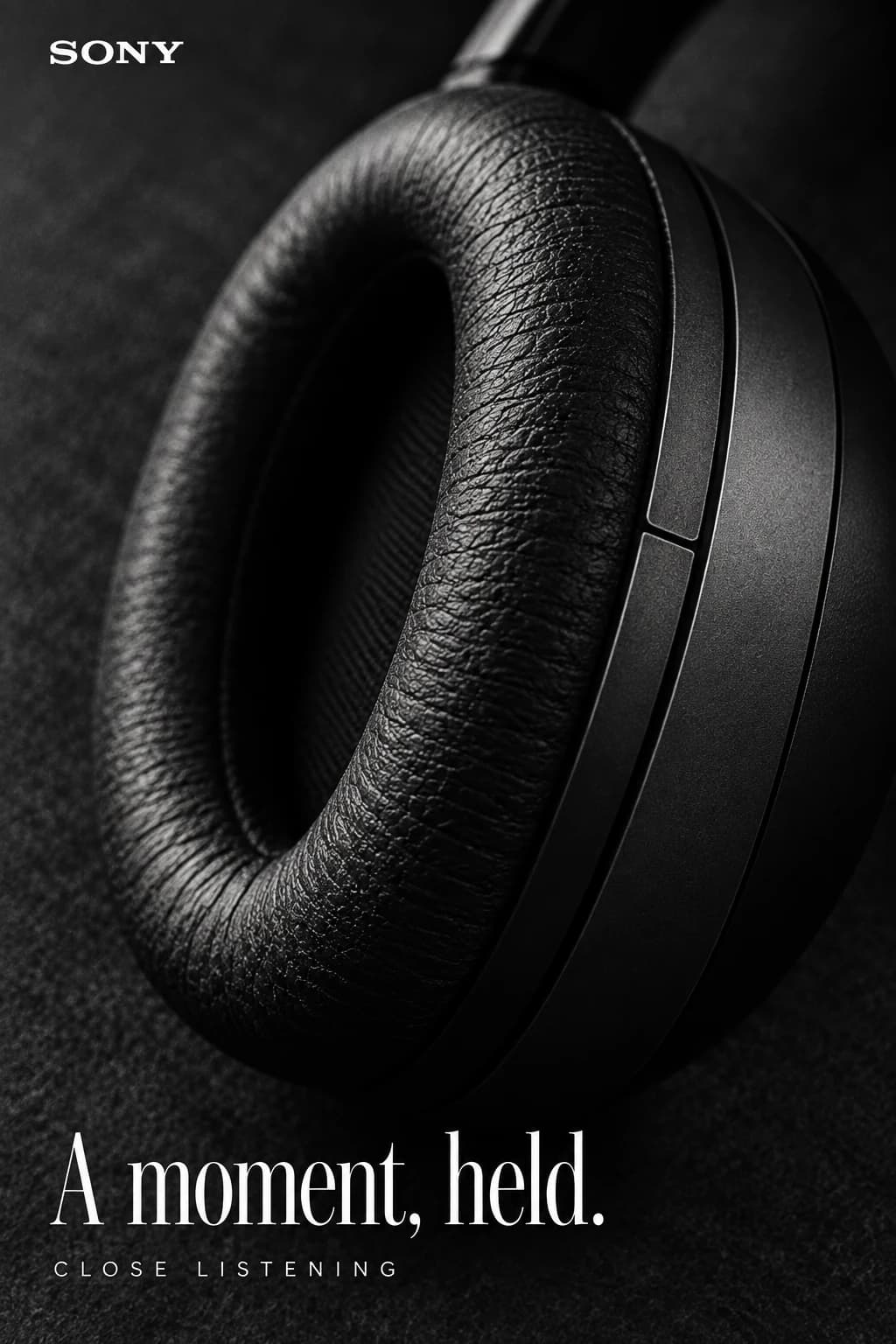 Sony / Close Listening: Detail material